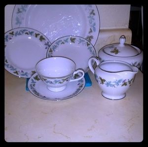 Vintage 1950s China set